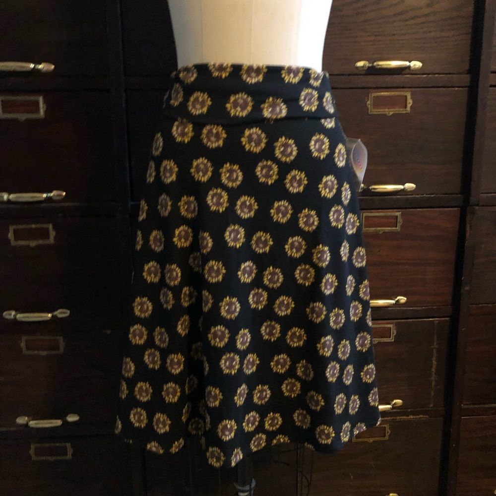 Lularoe Black Knit Yellow Sunflowers Skirt -XS